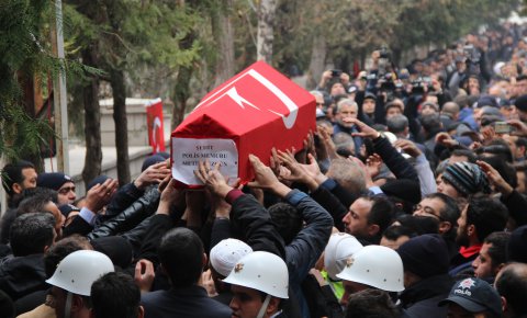 Konyalı şehit Metin Düzgün gözyaşlarıyla uğurlandı