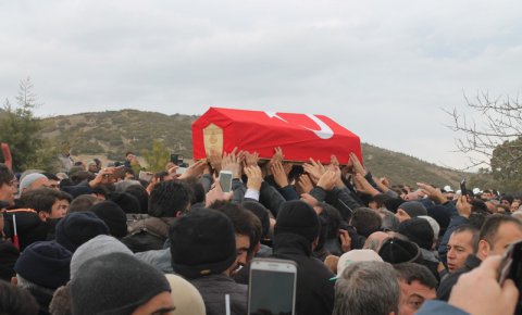 Şehit polisin annesi: “Baba, yavrunun yavrusu gitti”