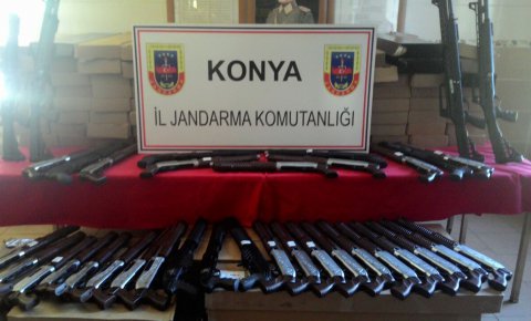 Konya’da kaçak silah operasyonu