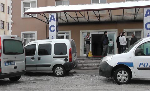 Konyada komşu kavgası: 1i polis 7 yaralı