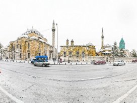 Kar yağışı çiftçileri sevindirdi