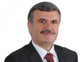 Tahir Akyürek: 2017 Huzura ve Sevgiye Vesile Olsun