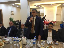 Başkan Özgüven’dan gazeteciler onuruna yemek