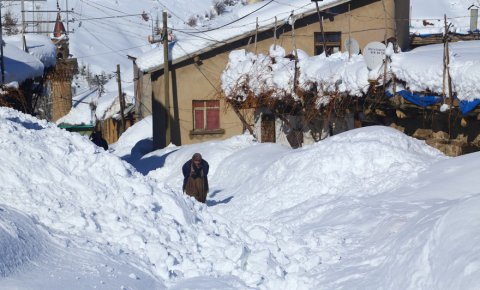 Konyanın bu ilçesinde kar kalınlığı 3 metreyi aştı