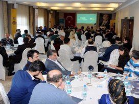 Hayat boyu öğrenmede belediyelerin rolü çalıştayı yapıldı