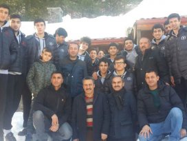 Başkan Tutal, voleybolcuları kutladı