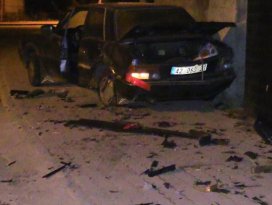 Ehliyetsiz sürücü kaza yapınca yakalandı