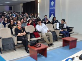 Ünlü şef Deniz Orhun NEÜ’de konferans verdi