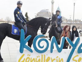 Atlı Zabıtalar Konya Sokaklarında