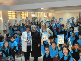 Yazar Şenkaya Akşehir’de öğrencilerle buluştu