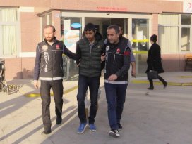 Uyuşturucu tacirlerine operasyon: 20 gözaltı
