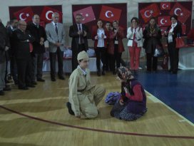 Mareşal Mustafa Kemal Ortaokulunda Çanakkale Zaferi sergisi!