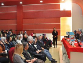 NEÜde okul öncesinin geleceği konuşuldu