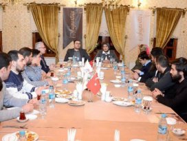 Başkan Toru, yabancı öğrencilerle buluştu