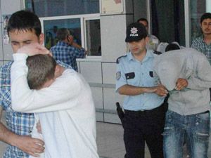 Motosikletli gaspçı çocuklar yakalandı