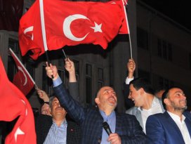 Akşehirde evet coşkusu