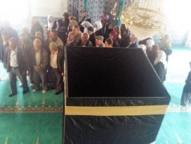 Hüyük’te Kabe maketiyle hac eğitimi