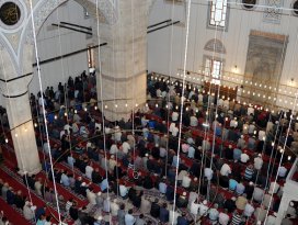 Tarihi Sultan Selim Camii yeniden ibadete açıldı