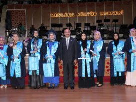 NEÜ İlahiyat Fakültesinde mezuniyet coşkusu