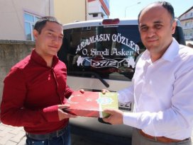 Başkan Özaltun’dan askere gidecek gençlere anlamlı hediye