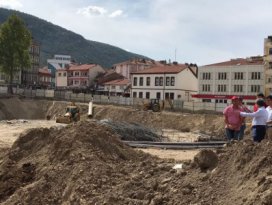 Başkan Akkaya, Dudu Kadın Çarşısı inşaatında incelemelerde bulundu