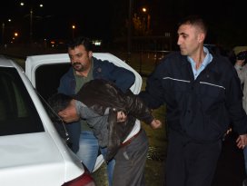 Konyada hırsız, polise çarpınca yakalandı!