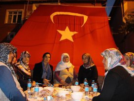 Milletvekili Hüsnüye Erdoğan şehit ailesiyle iftar yaptı