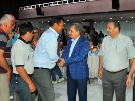 Başkan Akkaya belediye personeliyle bayramlaştı