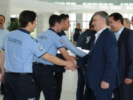 Akyürek, belediye personeliyle bayramlaştı