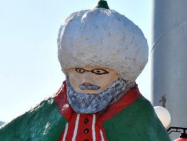 Nasreddin Hoca heykeline tepki