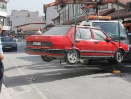Driftçi kız Konyada ortalığı birbirine kattı