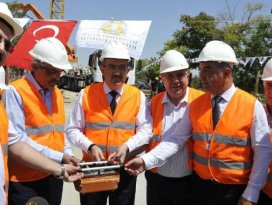 Selçuk’ta küçükbaş hayvan hastanesinin temeli atıldı