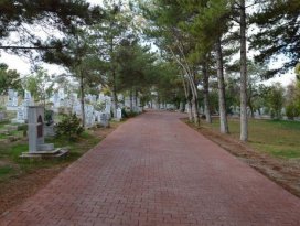 Bütün mezarlıklara Büyükşehir eli değdi