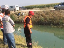 Konyada tahliye kanalına giren iki kişi boğuldu