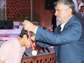 GENÇ KOMEKte ödüller sahiplerini buldu