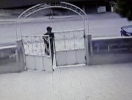 Konyada 32 saniyede akü hırsızlığı!