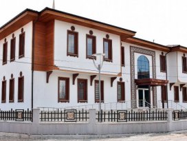 Güneysınır ve Sarayönü Şehir Konakları hizmete giriyor