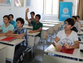 Bu köy Arapça konuşturuyor