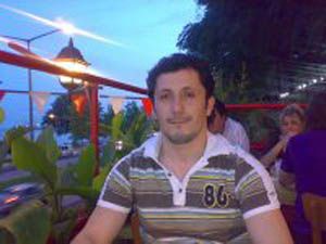 Telefonda konuşurken intihar etti