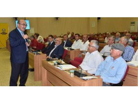 Muhtarları belediyelerin mahallelerdeki gönüllüsü olarak görüyoruz’’