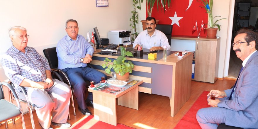 Başkan Hançerli muhtarları ziyaret etti