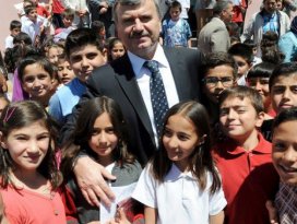 Konya’da 31 ilçede eğitim yardımı başvuruları başladı