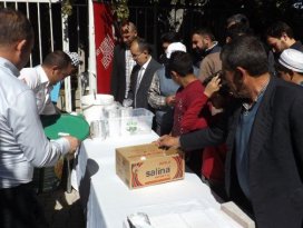 Konya Hospital’den aşure ikramı