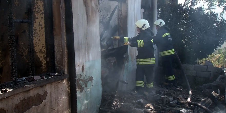 İtfaiyeciler son anda kurtuldu