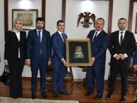 Vali Canbolat’a Ülkü Ocaklarından ziyaret