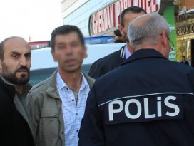 Eşini av tüfeğiyle vuran zanlıyı tuvalete kilitlediler