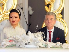 Çinli geline dini nikah ve Türk düğünü