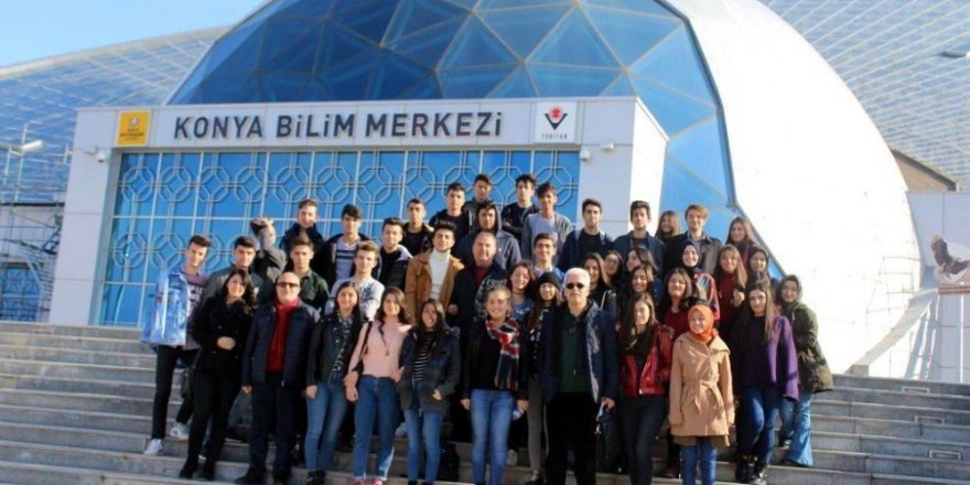 Ereğli Belediyesi gençleri Bilim Merkezine götürdü
