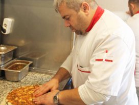 ‘3 lahmacundan sonrası bedava’