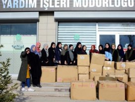 Meram’da giysi kampanyasına öğrencilerden destek